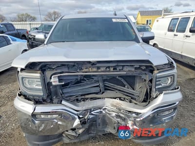 Piąte zdjęcie samochodu w środku: 2018 GMC SIERRA K1500 SLT VIN:3GTU2NER5JG366436 - miniatura