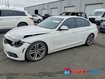 2017 BMW 330 I WBA8B9G32HNU56935 - główne zdjęcie licytacji z USA - miniatura