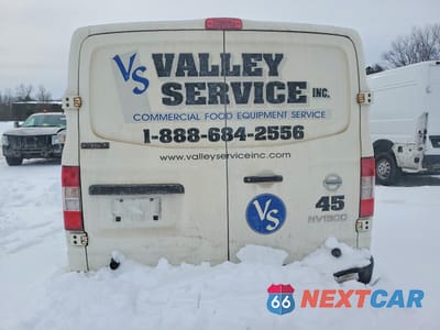 Zdjęcie 6 z 13 samochodu: 2015 NISSAN NV 1500 VIN:1N6BF0KLXFN807472 - miniatura