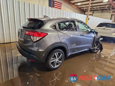 Trzecie zdjęcie samochodu z tyłu: 2022 HONDA HR-V EX VIN:3CZRU6H53NM770108 - miniatura