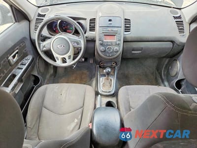 Zdjęcie 8 z 11 samochodu: 2012 KIA SOUL + VIN:KNDJT2A68C7355049 - miniatura