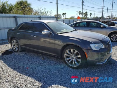 Czwarte zdjęcie samochodu z boku: 2018 CHRYSLER 300 LIMITED VIN:2C3CCAEG9JH261855 - miniatura