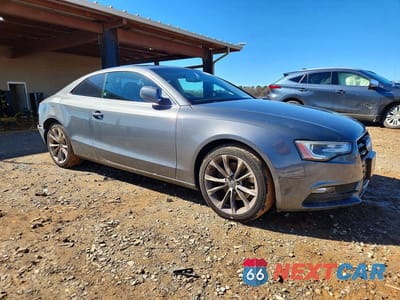 Czwarte zdjęcie samochodu z boku: 2014 AUDI A5 PREMIUM VIN:WAUCFAFR5EA055467 - miniatura
