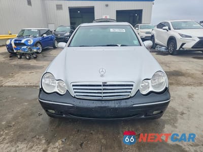 Piąte zdjęcie samochodu w środku: 2006 MERCEDES-BENZ C 230 VIN:WDBRF52H96E020327 - miniatura