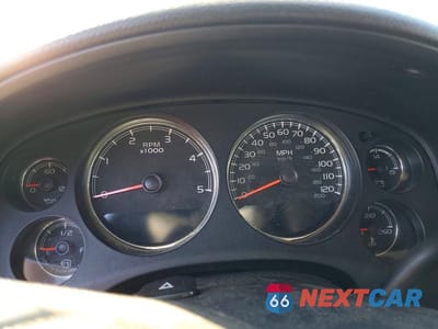 Zdjęcie 9 z 12 samochodu: 2011 GMC SIERRA K2500 SLT VIN:1GT121C86BF259100 - miniatura