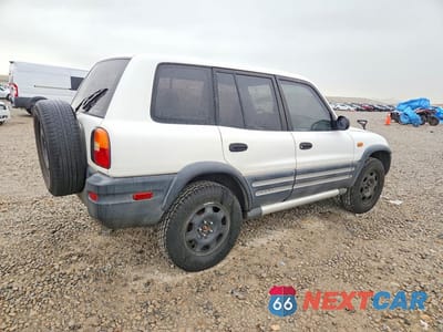 Trzecie zdjęcie samochodu z tyłu: 1997 TOYOTA RAV4 BASE VIN:JT3HP10V0V7039173 - miniatura