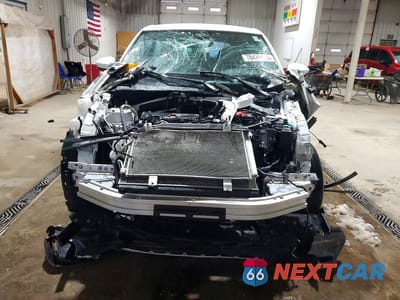 Piąte zdjęcie samochodu w środku: 2025 HONDA HR-V LX VIN:3CZRZ2H34SM717972 - miniatura