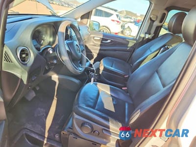 Zdjęcie 7 z 12 samochodu: 2016 MERCEDES-BENZ METRIS VIN:WD4PG2EE9G3091083 - miniatura