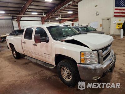Czwarte zdjęcie samochodu z boku: 2009 CHEVROLET SILVERADO K2500 HEAVY DUTY LT VIN:1GCHK53K49F183386 - miniatura