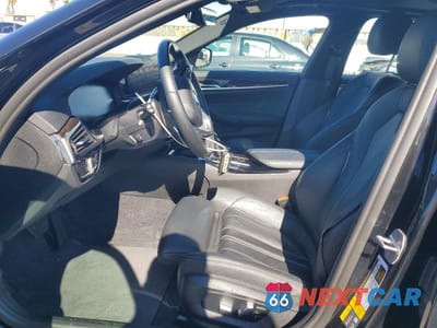 Zdjęcie 7 z 11 samochodu: 2022 BMW 530E VIN:WBA13AG02NCK12246 - miniatura