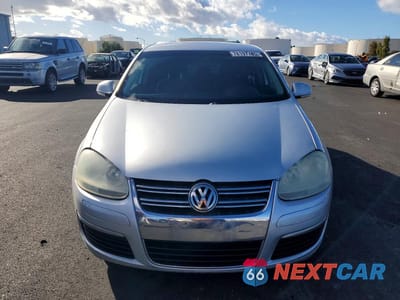 Piąte zdjęcie samochodu w środku: 2006 VOLKSWAGEN JETTA VALUE VIN:3VWPG71K06M641543 - miniatura