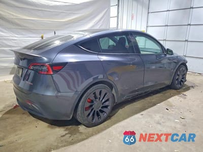 Trzecie zdjęcie samochodu z tyłu: 2021 TESLA MODEL Y VIN:5YJYGDEFXMF261694 - miniatura