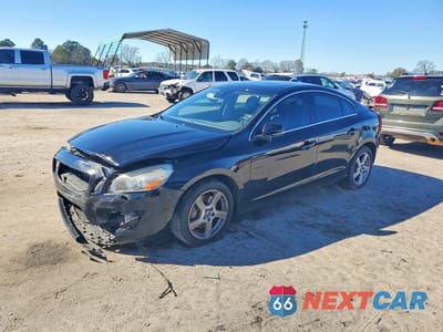 2013 VOLVO S60 T5 YV1612FS8D1227684 - główne zdjęcie licytacji z USA - miniatura