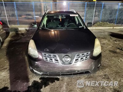Piąte zdjęcie samochodu w środku: 2014 NISSAN ROGUE SELECT S VIN:JN8AS5MT2EW608806 - miniatura