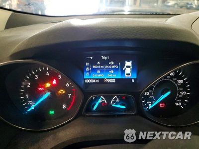 Zdjęcie 9 z 12 samochodu: 2017 FORD ESCAPE S VIN:1FMCU0F74HUB52045 - miniatura