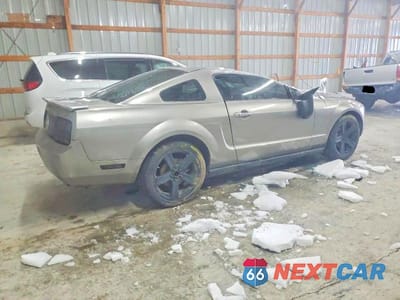 Trzecie zdjęcie samochodu z tyłu: 2008 FORD MUSTANG VIN:1ZVHT80N485137703 - miniatura