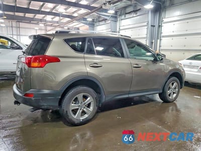 Trzecie zdjęcie samochodu z tyłu: 2015 TOYOTA RAV4 XLE VIN:JTMRFREV8FD139423 - miniatura