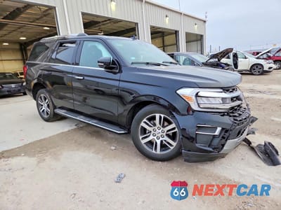 Czwarte zdjęcie samochodu z boku: 2023 FORD EXPEDITION LIMITED VIN:1FMJU2A89PEA40773 - miniatura