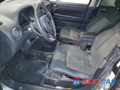 Zdjęcie 7 z 12 samochodu: 2012 JEEP COMPASS SPORT VIN:1C4NJDBBXCD663694 - miniatura