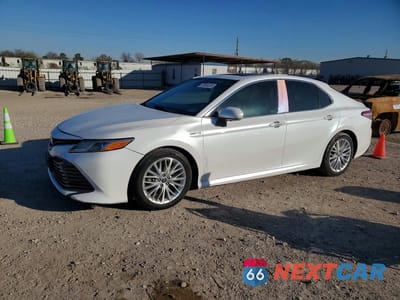 2018 TOYOTA CAMRY HYBRID XLE 4T1B21HK1JU004420 - główne zdjęcie licytacji z USA - miniatura