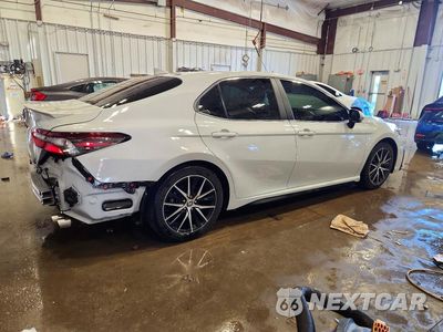 Trzecie zdjęcie samochodu z tyłu: 2022 TOYOTA CAMRY SE VIN:4T1T11BK5NU048748 - miniatura