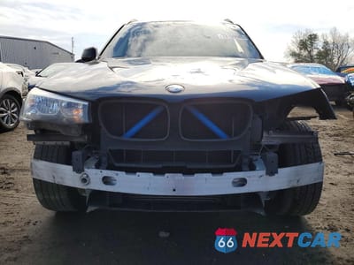 Piąte zdjęcie samochodu w środku: 2017 BMW X3 XDRIVE28I VIN:5UXWX9C34H0T16091 - miniatura