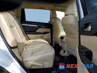 Zdjęcie 11 z 13 samochodu: 2019 TOYOTA HIGHLANDER HYBRID VIN:5TDJGRFH6KS054551 - miniatura