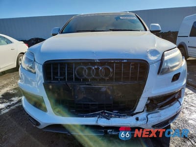 Piąte zdjęcie samochodu w środku: 2015 AUDI Q7 PRESTIGE VIN:WA1DGAFE2FD011941 - miniatura