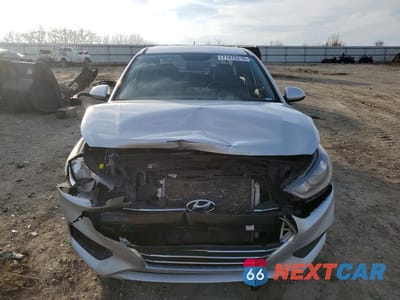 Piąte zdjęcie samochodu w środku: 2020 HYUNDAI ACCENT SE VIN:3KPC24A66LE105087 - miniatura