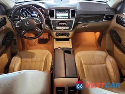 Zdjęcie 8 z 12 samochodu: 2015 MERCEDES-BENZ GL 350 BLUETEC VIN:4JGDF2EE3FA495244 - miniatura