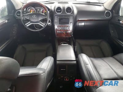 Zdjęcie 8 z 11 samochodu: 2010 MERCEDES-BENZ GL 550 4MATIC VIN:4JGBF8GE5AA580408 - miniatura