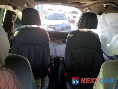 Zdjęcie 10 z 14 samochodu: 2024 BMW X7 M60I VIN:5UX33EM04R9V48943 - miniatura