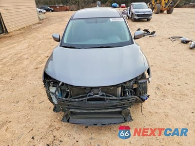 Piąte zdjęcie samochodu w środku: 2018 NISSAN ROGUE S VIN:KNMAT2MT2JP557433 - miniatura