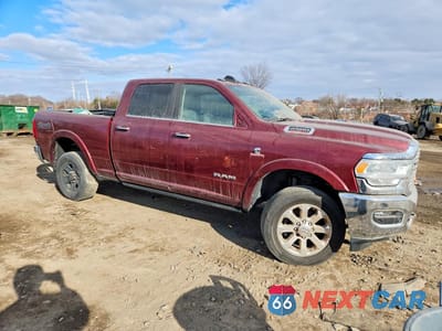Czwarte zdjęcie samochodu z boku: 2021 RAM 2500 LARAMIE 4WD 6.7L 6C TDSL VIN:3C6UR5FL5MG511783 - miniatura