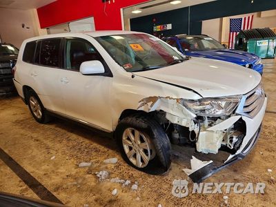 Zdjęcie 6 z 22 samochodu: 2011 TOYOTA HIGHLANDER BASE VIN:5TDBK3EH9BS045019 - miniatura