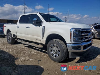 Czwarte zdjęcie samochodu z boku: 2026 FORD F350 SUPER DUTY VIN:1FT8W3BT9TEC69101 - miniatura