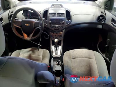 Zdjęcie 8 z 12 samochodu: 2012 CHEVROLET SONIC LS VIN:1G1JA6SH0C4118885 - miniatura