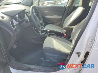 Zdjęcie 7 z 13 samochodu: 2018 CHEVROLET TRAX LS VIN:3GNCJNSB3JL359053 - miniatura