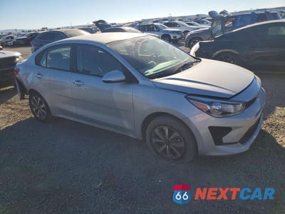 Czwarte zdjęcie samochodu z boku: 2023 KIA RIO S VIN:3KPA24ADXPE572816 - miniatura