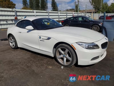 Czwarte zdjęcie samochodu z boku: 2016 BMW Z4 SDRIVE28I VIN:WBALL5C5XG5A20343 - miniatura