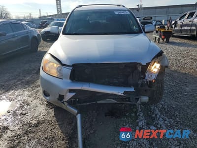 Piąte zdjęcie samochodu w środku: 2006 TOYOTA RAV4 LIMITED VIN:JTMBD31V066003995 - miniatura