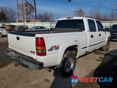Trzecie zdjęcie samochodu z tyłu: 2002 GMC SIERRA K1500 HEAVY DUTY VIN:1GTGK13U92F189339 - miniatura