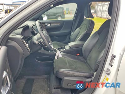 Zdjęcie 7 z 12 samochodu: 2019 VOLVO XC40 T5 R-DESIGN VIN:YV4162UM9K2150611 - miniatura