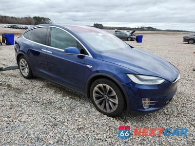 Czwarte zdjęcie samochodu z boku: 2016 TESLA MODEL X VIN:5YJXCAE25GF004840 - miniatura
