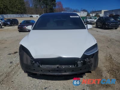 Piąte zdjęcie samochodu w środku: 2021 TESLA MODEL X VIN:5YJXCAE23MF322872 - miniatura