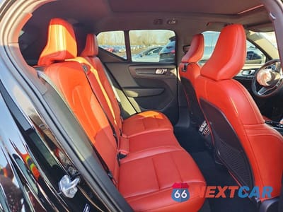 Zdjęcie 11 z 12 samochodu: 2021 VOLVO XC40 T5 INSCRIPTION VIN:YV4162UL8M2483554 - miniatura