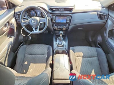 Zdjęcie 8 z 13 samochodu: 2017 NISSAN ROGUE SV VIN:5N1AT2MVXHC742957 - miniatura