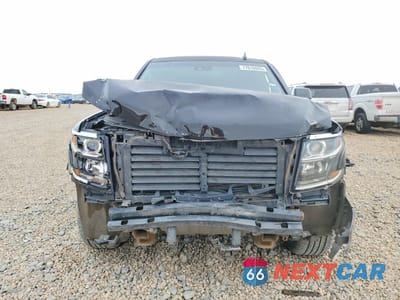 Piąte zdjęcie samochodu w środku: 2017 CHEVROLET SUBURBAN C1500 LT VIN:1GNSCHKC8HR235508 - miniatura