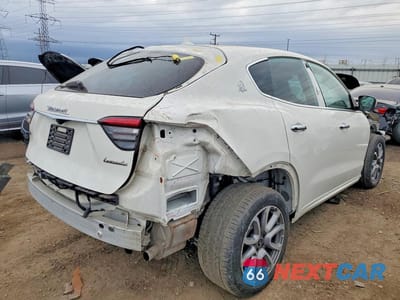 Trzecie zdjęcie samochodu z tyłu: 2021 MASERATI LEVANTE S VIN:ZN661YUA9MX370285 - miniatura