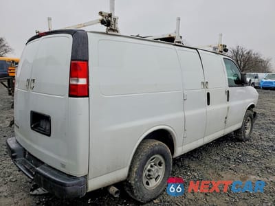 Trzecie zdjęcie samochodu z tyłu: 2020 CHEVROLET EXPRESS G2500 UTILITY / SERVICE VAN VIN:1GCWGAFP0L1165609 - miniatura